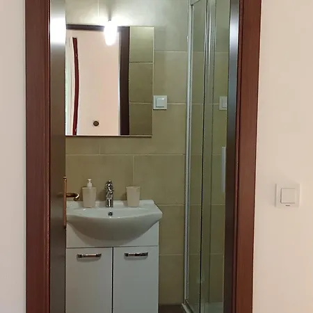 And Bova Πανσιόν