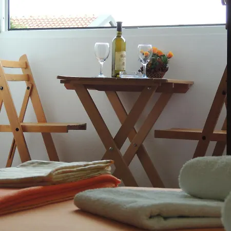 Gasthuis Apartments&rooms Bova 3*