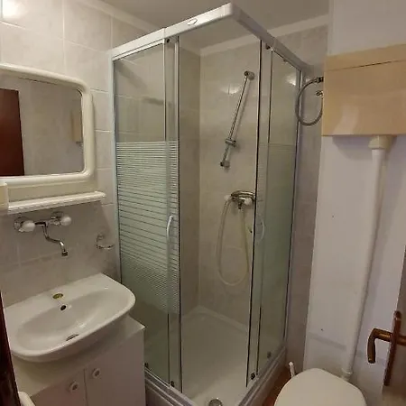 Apartments&rooms Bova 3* Baška
