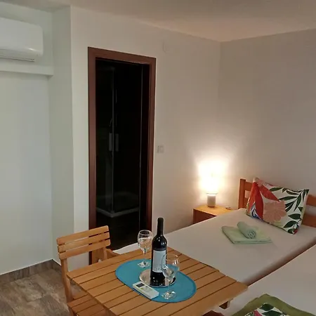 בית הארחה And Bova באסקה