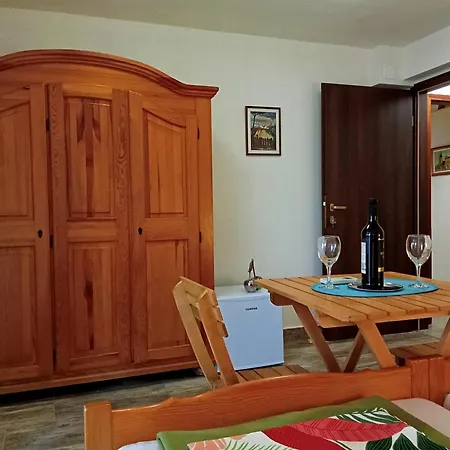 Apartments&rooms Bova