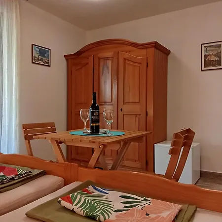 And Bova בית הארחה 3*