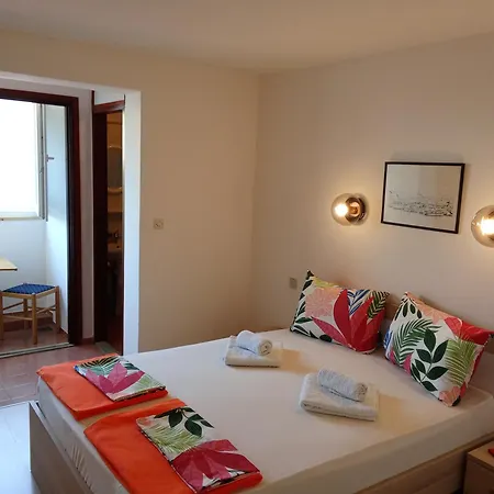 Apartments&rooms Bova 3*