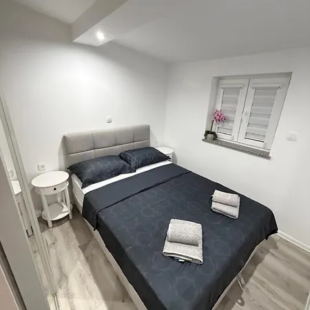 And Bova Konukevi 3*