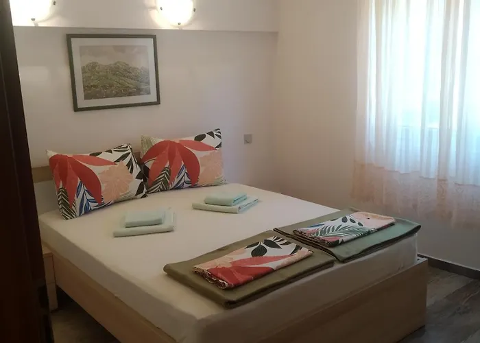 And Bova Πανσιόν
