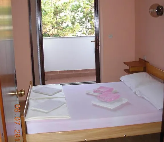 Πανσιόν And Bova 3*