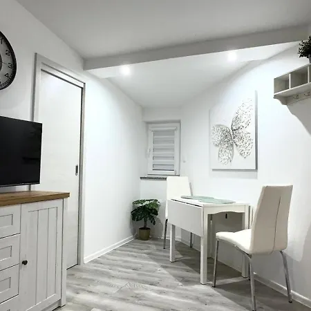 Πανσιόν And Bova 3*